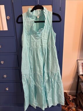 Crown & Ivy Sleeveless Aqua Tiered Midi Dress with Ruffle V-Neck and POCKETS!